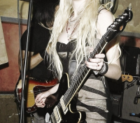 Blonde Guitar Girl - thumbnail